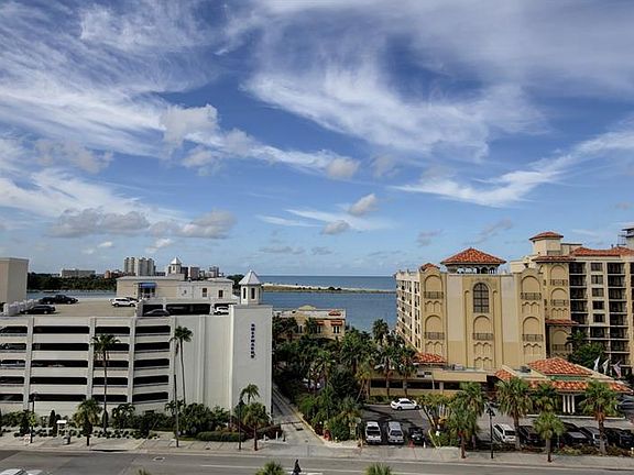 2nd image of 530 S Gulfview Blvd APT 707