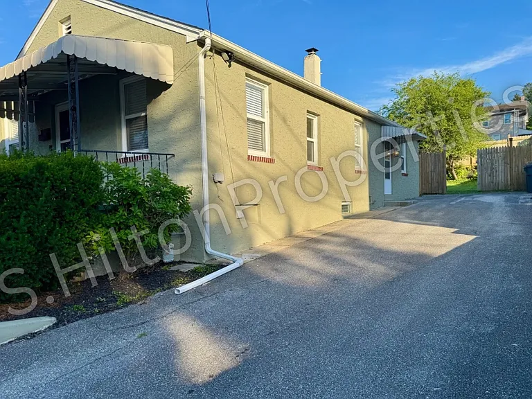 224 Church St — Photo 12