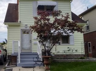 333 Highland St, Wyandotte, MI 48192