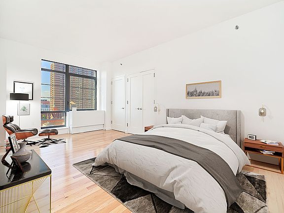 5th image of 2211 3rd Ave #9D