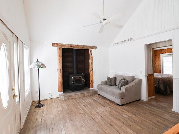 3rd image of 7838 Schoolhouse Rd