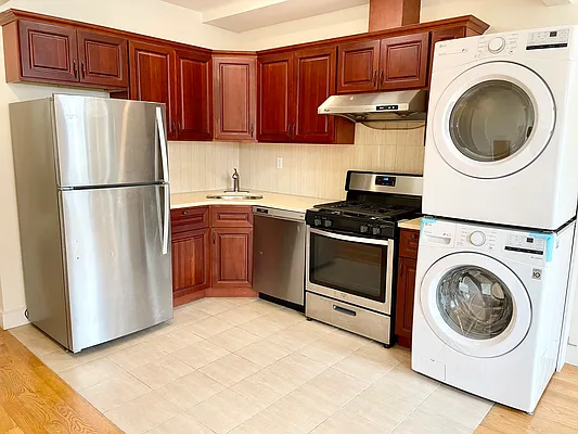Rented by Garfield Realty  | media 4