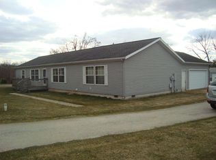 1554 N Eagle Ridge Dr, La porte, IN 46350