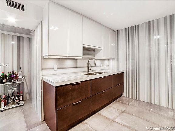4th image of 5555 Collins Ave APT 14W
