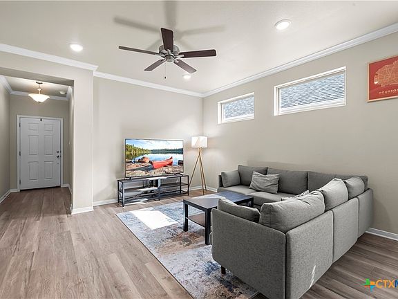 5th image of 620 Ripplewood Dr