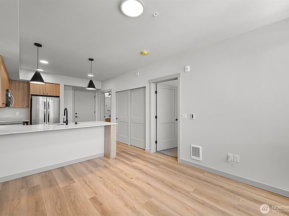 4th image of 820 N State Street #507