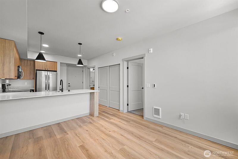 4th image of 820 N State Street #507