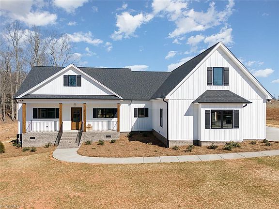4th image of 7706 Dovefield Dr