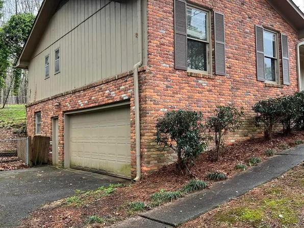 146 Windy Hill Rd, Rainbow City, AL 35906