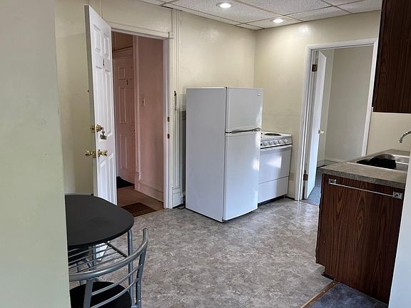 3rd image of 726 10th Ave #4