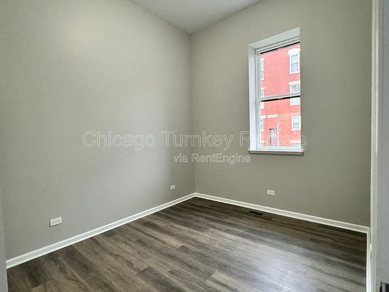 2361 S Whipple St #1F — Photo 7