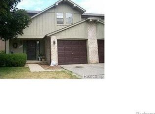 1814 Streamedge Ct, Rochester Hills, MI 48309