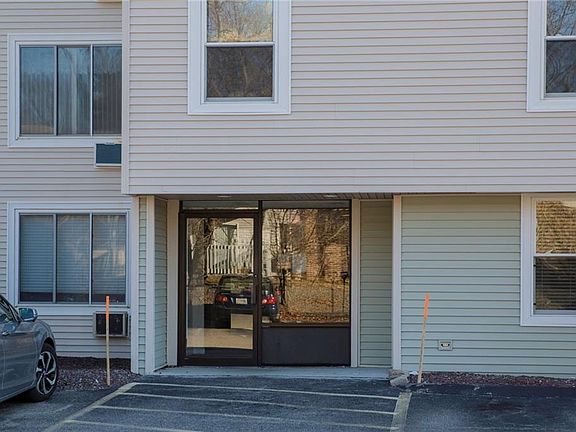 2nd image of 201 Woodlawn Ave APT 204