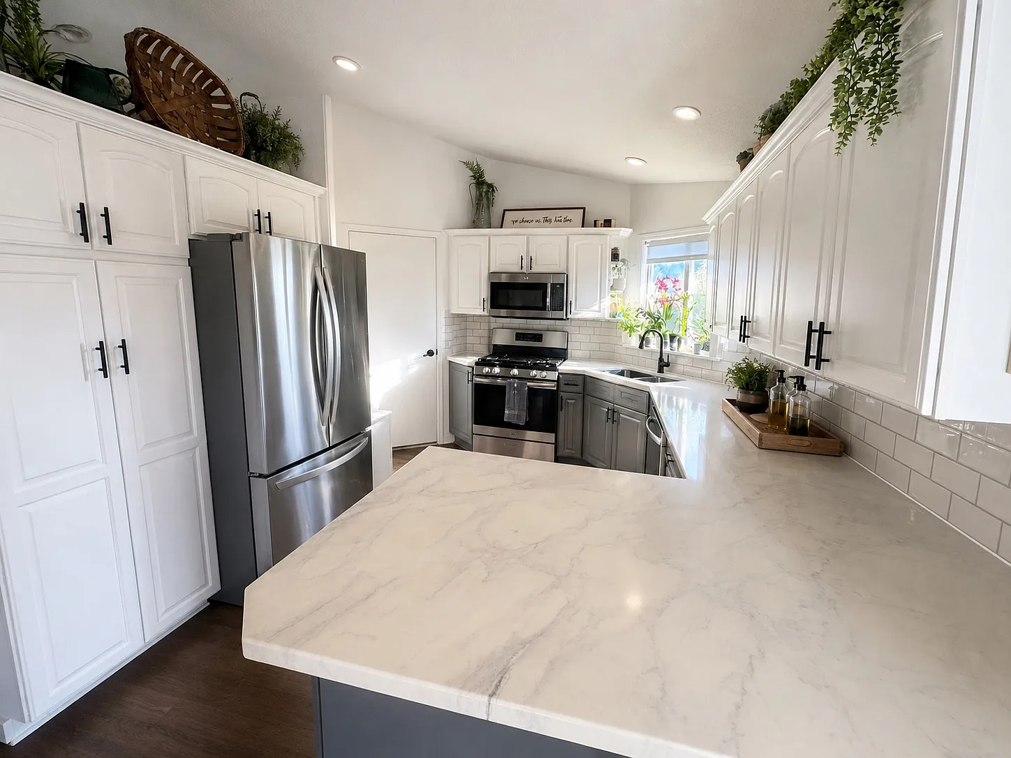 3 bed, 1248 sqft, $2,448 — Photo 4