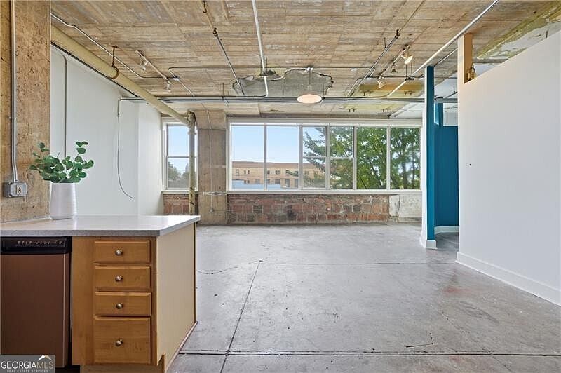 1st image of 505 Whitehall St SW APT 203