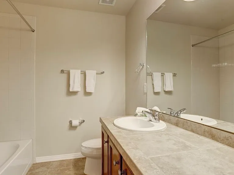 3177 Geneva Ct — Photo 16