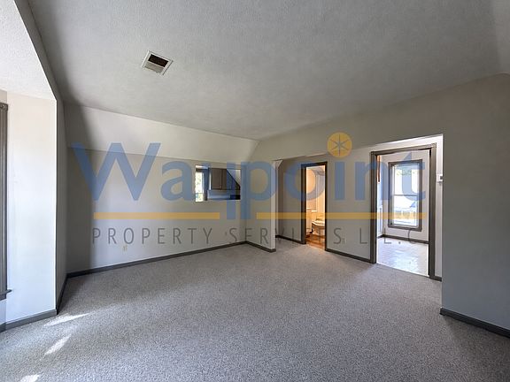 2nd image of 116 E Washington St #1/2