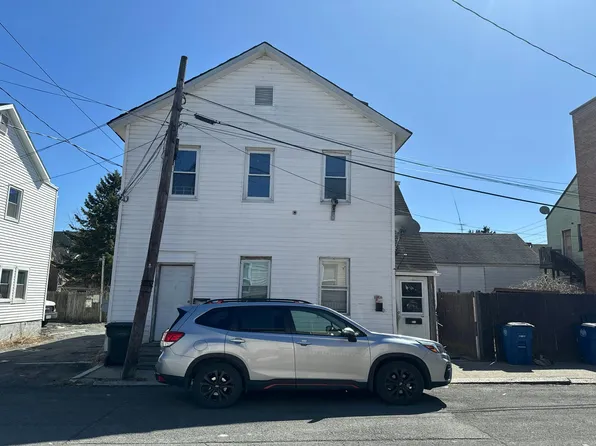 24 Schuyler St, Cohoes, NY 12047