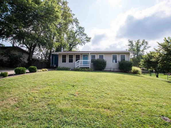 214 E Ridgeview Dr, Bloomington, IN 47401