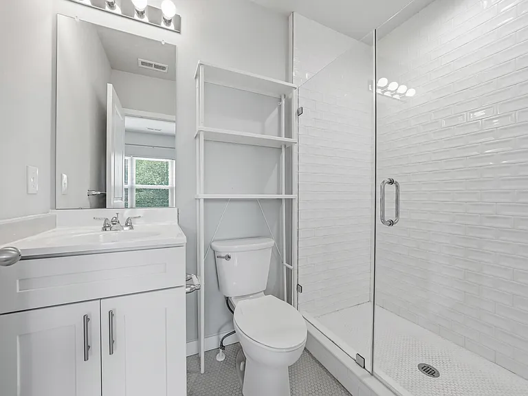 444 Kingsley St #444 — Photo 31
