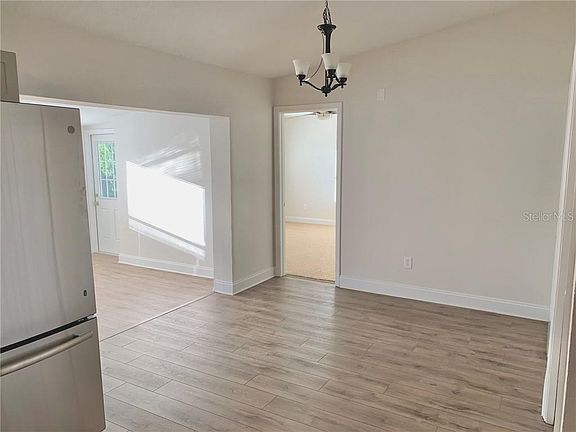 5th image of 624 Pine Forest Dr
