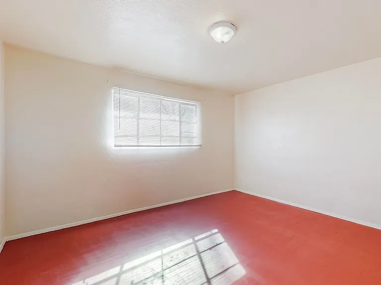 1033 Louisiana Blvd SE — Photo 27