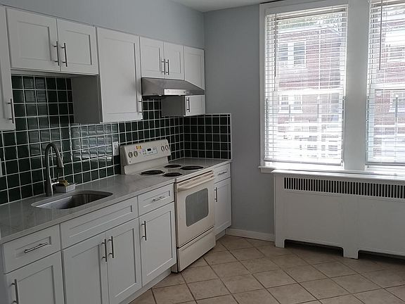 5th image of 3334 Disston St