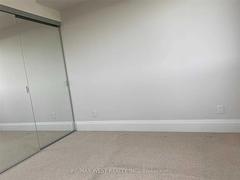 100 Harrison Garden Blvd #1318 — Photo 7