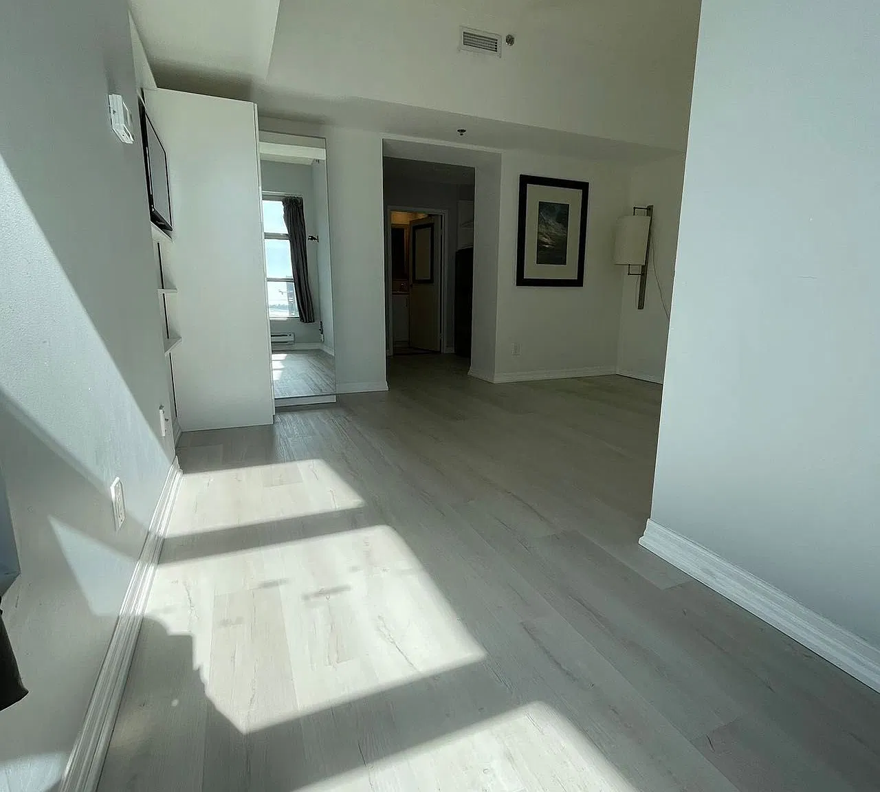 Studio, $2,040 — Photo 2