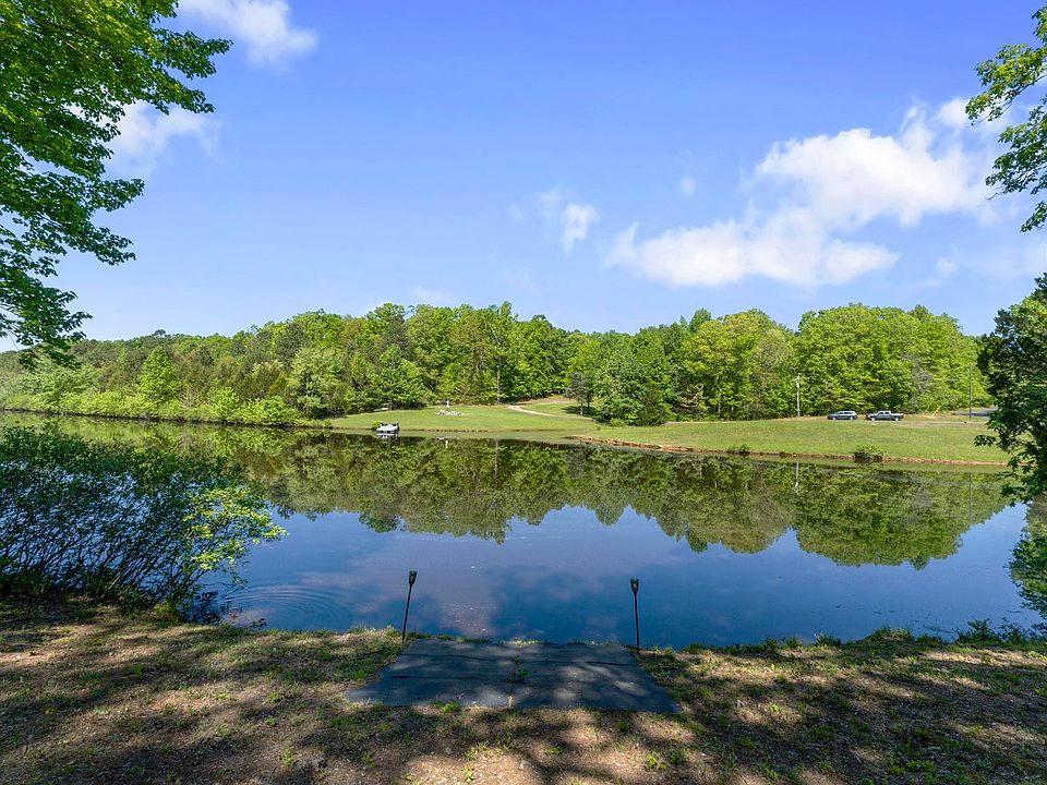 1st image of 474 Lake Rd