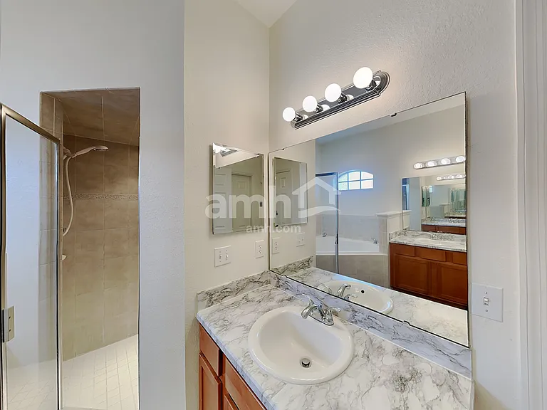 10707 Carloway Hills Dr — Photo 8