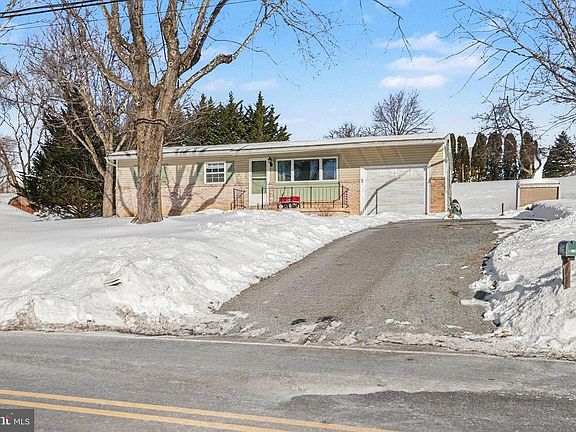 2nd image of 7256 Sandy Hollow Rd