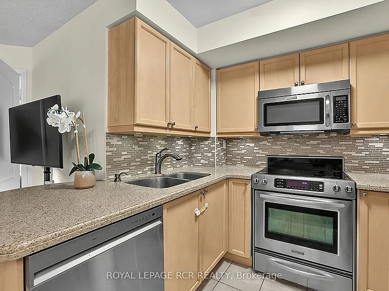 1 Rean Dr #113 — Photo 14