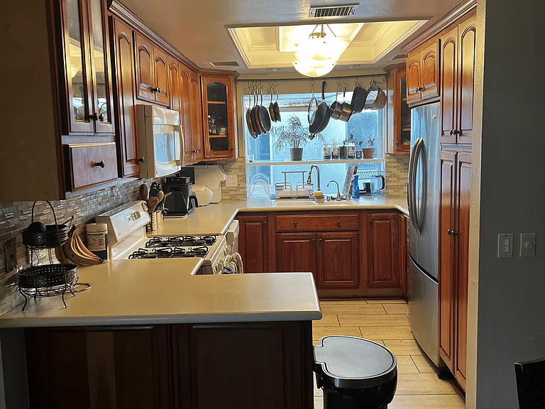 242 E Campus View Dr — Photo 8