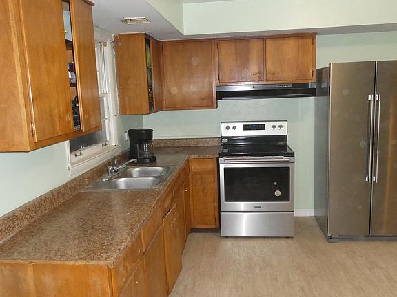 3rd image of 105 Ilhardt Ave