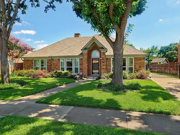 2nd image of 2218 Ridgecrest Trl