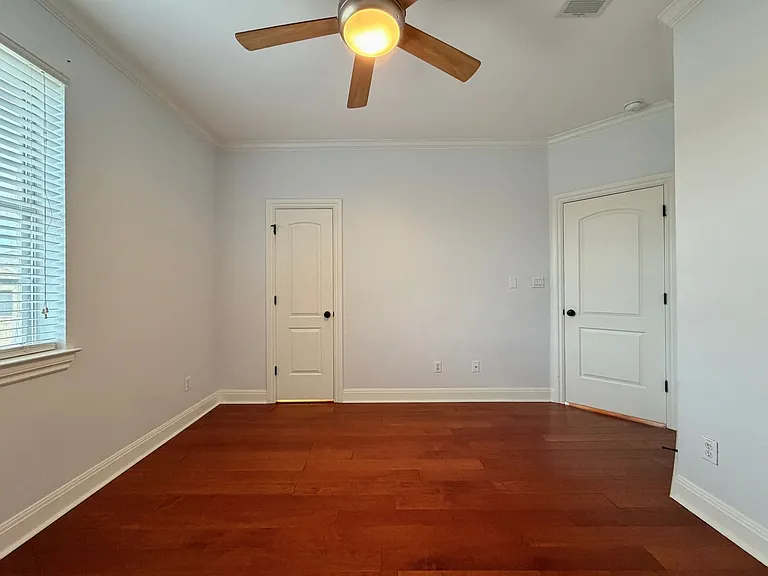 1402 Parker Ln #8 — Photo 15