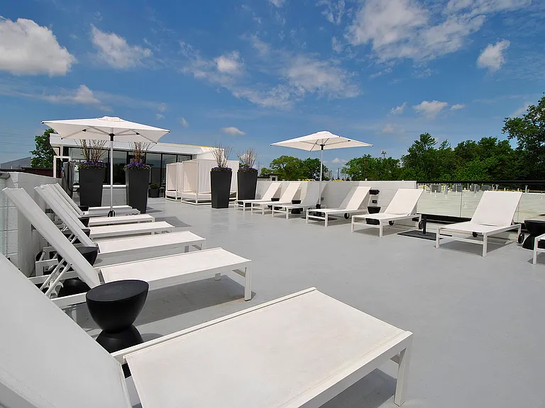 Rooftop Sun Deck and Hot Tub