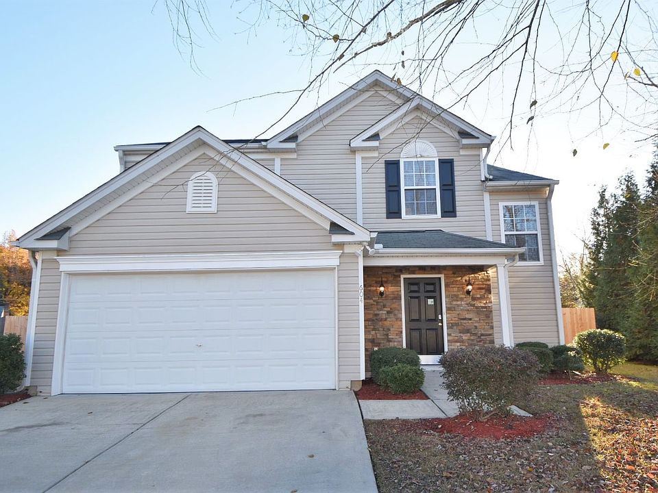 1st image of 604 Cove Hollow Dr