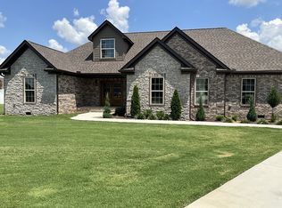 309 Honeysuckle Ln, Shelbyville, TN 37160