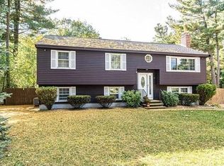 30 Oregon Rd, Tewksbury, MA 01876
