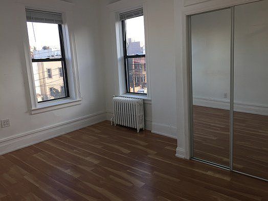 2nd image of 2520 21st St #3