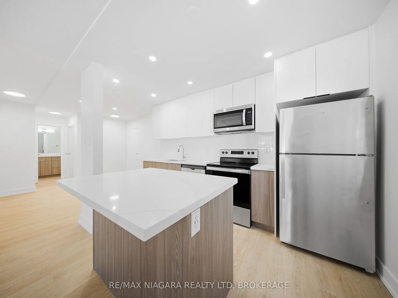 2 bed, $1,950 — Photo 4