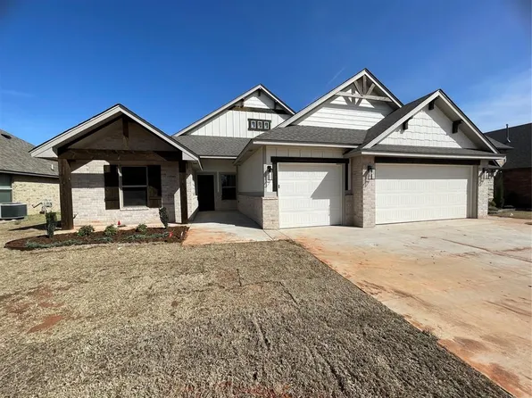 4604 Hambletonian Ln, Mustang, OK 73064