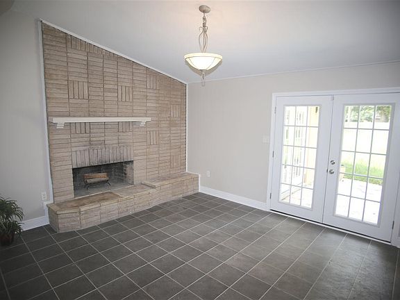 5th image of 6260 Tulip Dr