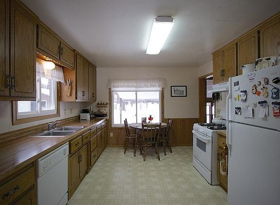 5th image of 690 329th Ave NE
