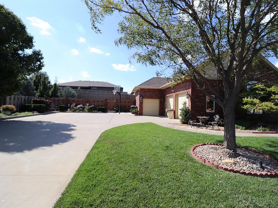 3303 Yellowstar St Garden City KS Zillow
