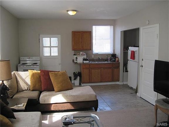 4th image of 4911 Union Blvd