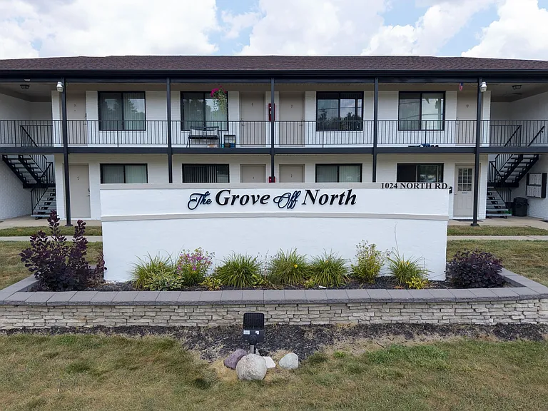 The Grove off North — Photo 6