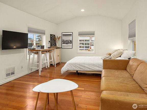 3rd image of 3010 SW City View Street